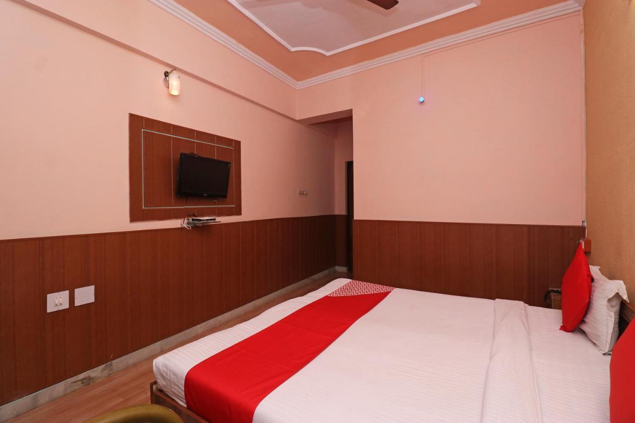 Oyo 8379 Hotel Kamal Lucknow Exterior foto